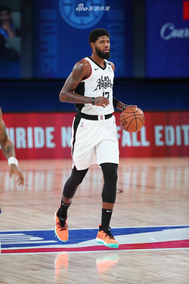 相比之下 相比之下