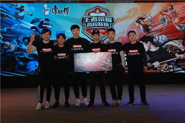 施的关键人 施的关键人