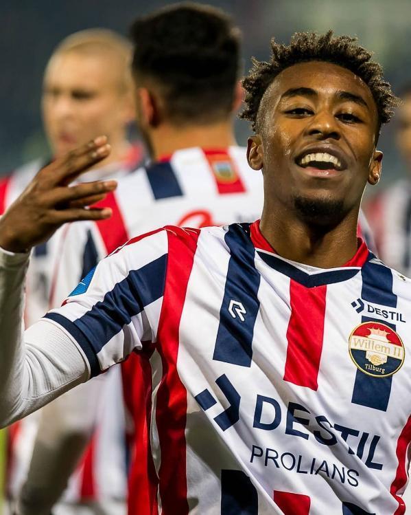 评委根据选 评委根据选